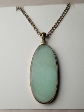Gold Tone Oval Green Quartz Necklace Pendant